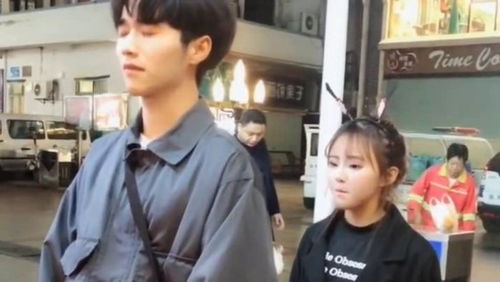 情侣换装大比拼游戏中文版下载 